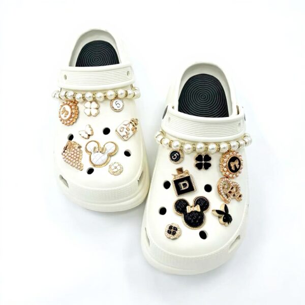 18 Pièces Accessoires de Chaussure en Strass, Décorations de Chaussures de Bricolage pour Femme Sabots Ornements de Chaussure Bricolage, Crocs Charms Crocs Accessoires