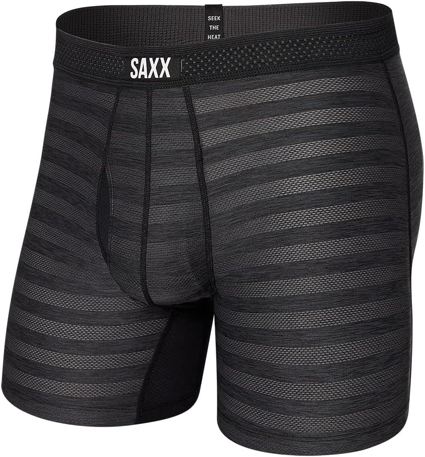Boxer SAXX noir taille XS porté lors d'une activité sportive