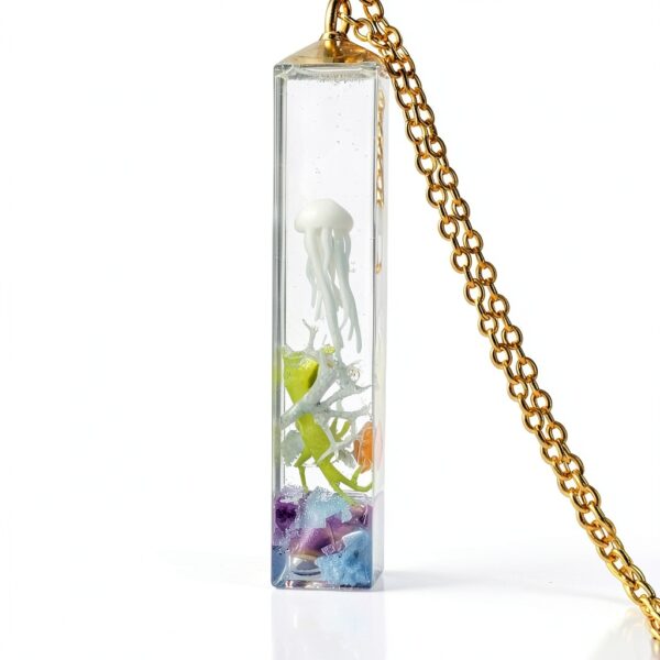 Méduse 3D Fond marin Brillent dans le Noir Jellyfish Cube Résine Plaqué Or 18k Chaîne Colliers avec pendentifs Femmes Handmade-2