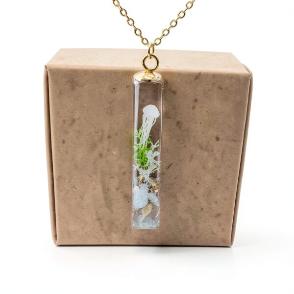 Méduse 3D Fond marin Brillent dans le Noir Jellyfish Cube Résine Plaqué Or 18k Chaîne Colliers avec pendentifs Femmes Handmade-0